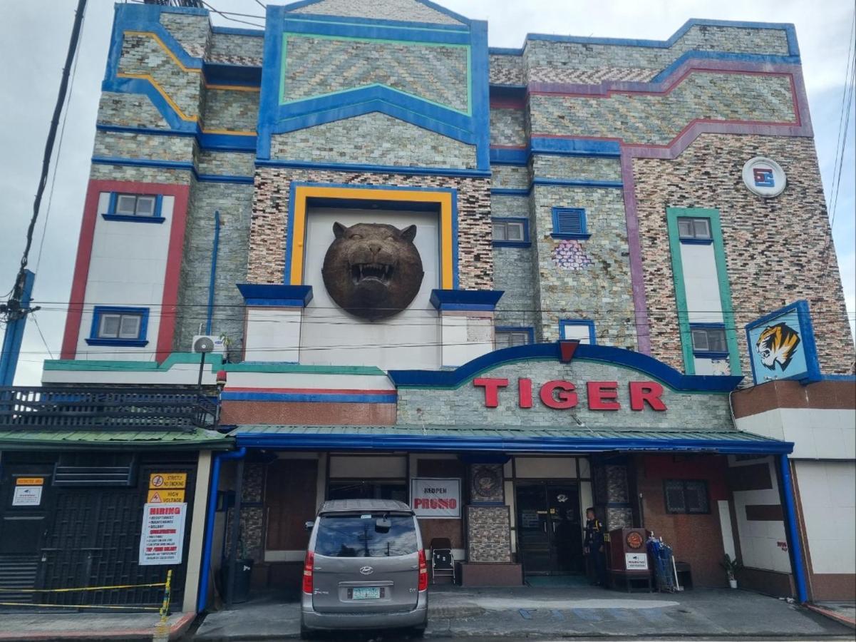 Clark Angeles Tiger Hotel Exterior foto