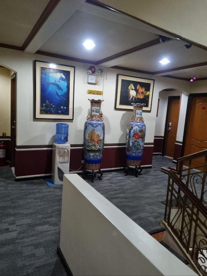 Clark Angeles Tiger Hotel Exterior foto